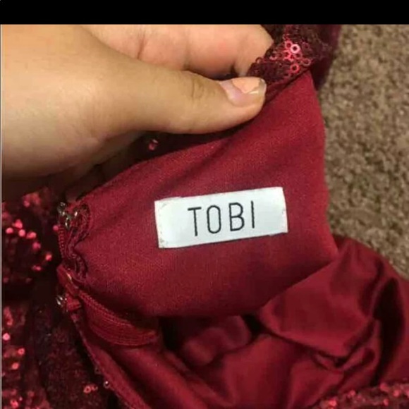 ❌ SOLD Red Sequin dress - Picture 4 of 5